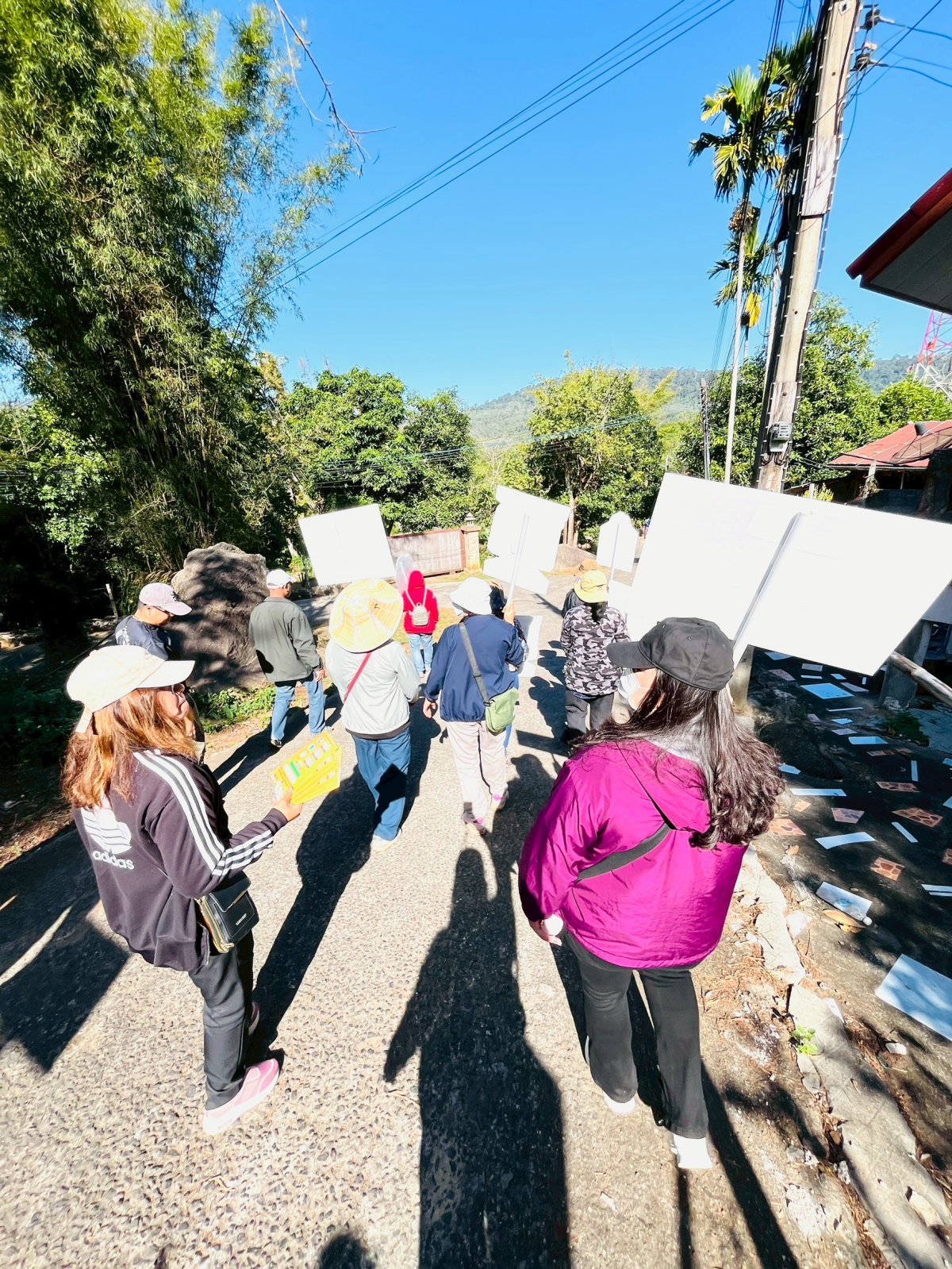 เดินขบวนรณรงค์ออกไปใช้สิทธิเลือกตั้งนายกองค์การบริหารส่วนตำบลอุดมทรัพย์เเละสมาชิกสภาองค์การบริหารส่วนตำบลอุดมทรัพย์ในเขตพื้นที่ตำบลอุดมทรัพย์ 