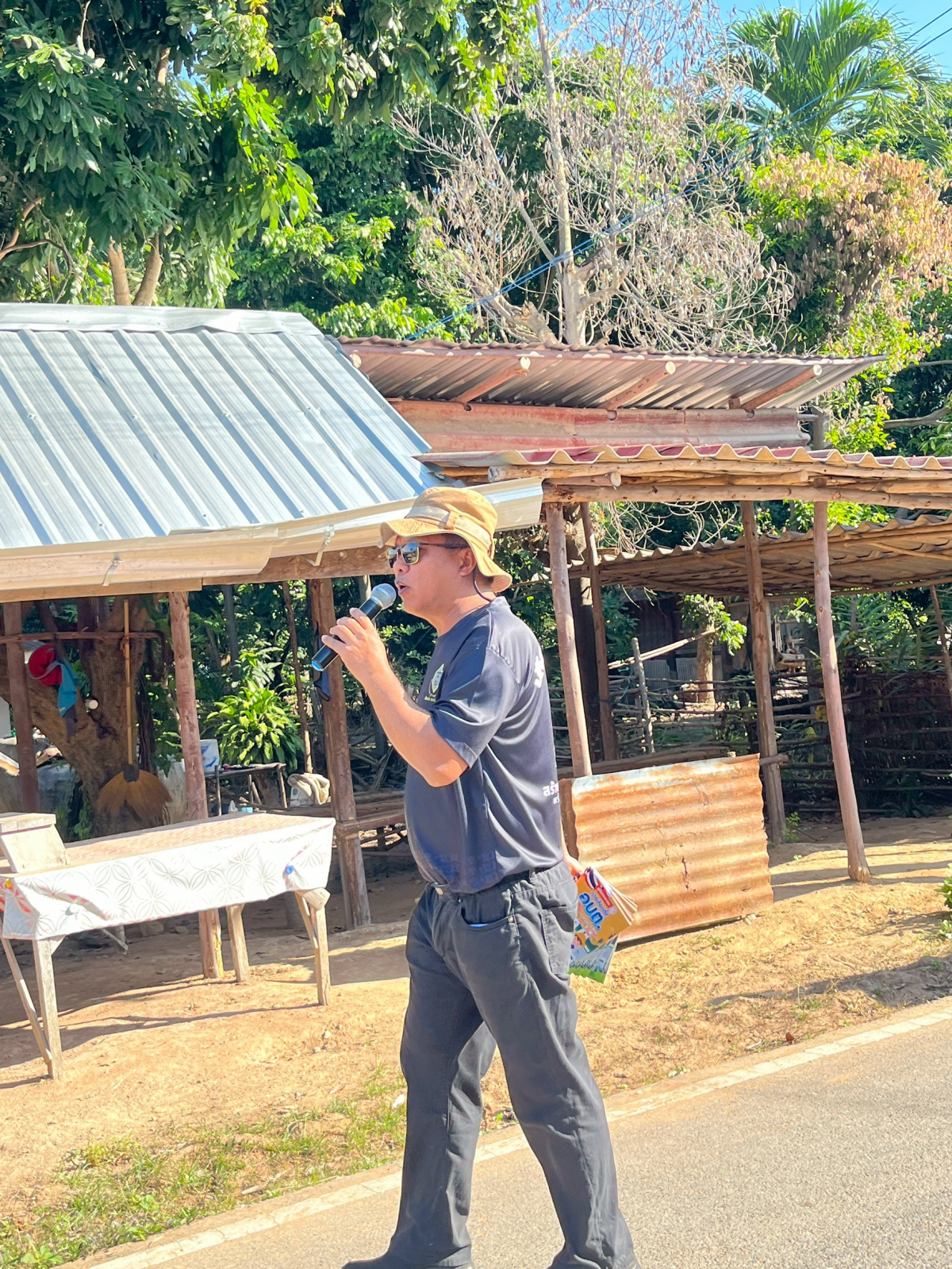 เดินขบวนรณรงค์ออกไปใช้สิทธิเลือกตั้งนายกองค์การบริหารส่วนตำบลอุดมทรัพย์เเละสมาชิกสภาองค์การบริหารส่วนตำบลอุดมทรัพย์ในเขตพื้นที่ตำบลอุดมทรัพย์ 
