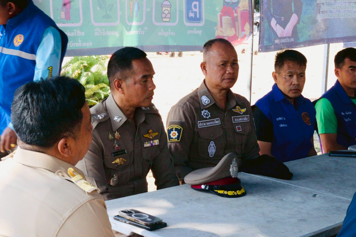  นายอำเภอวังน้ำเขียวลงพื้นที่ตรวจเยี่ยมให้กำลังใจผู้ปฏิบัติงาน ณ จุดตรวจ/จุดบริการประชาชน เทศกาลปีใหม่ พ.ศ.2569