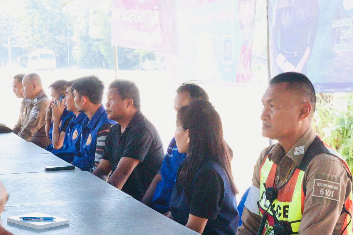  นายอำเภอวังน้ำเขียวลงพื้นที่ตรวจเยี่ยมให้กำลังใจผู้ปฏิบัติงาน ณ จุดตรวจ/จุดบริการประชาชน เทศกาลปีใหม่ พ.ศ.2569