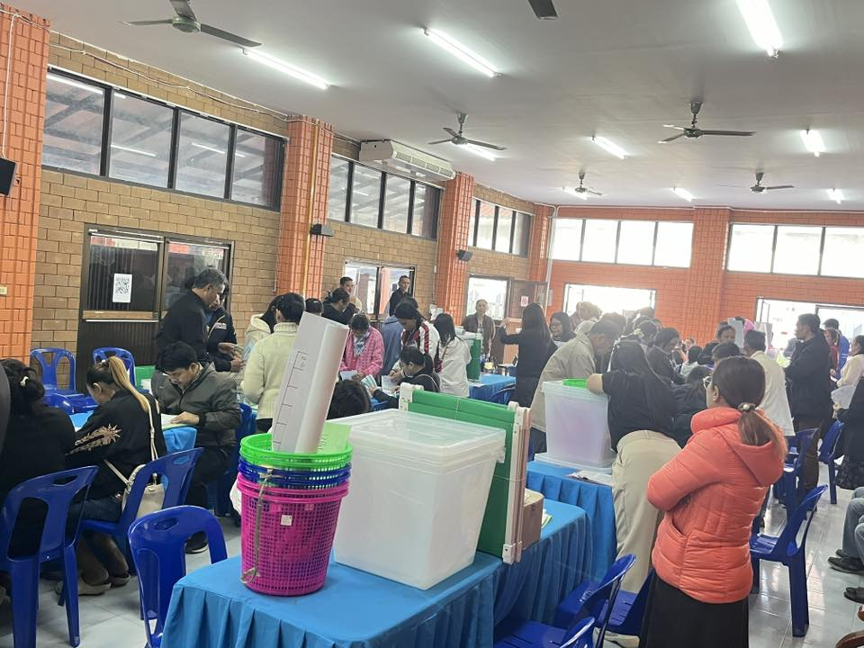 องค์การบริหารส่วนตำบลอุดมทรัพย์ ทำการส่งมอบหีบบัตรเลือกตั้ง และวัสดุอุปกรณ์ในการเลือกตั้ง ให้กับคณะกรรมการประจำหน่วยเลือกตั้ง ในเขตพื้นที่ตำบลอุดมทรัพย์