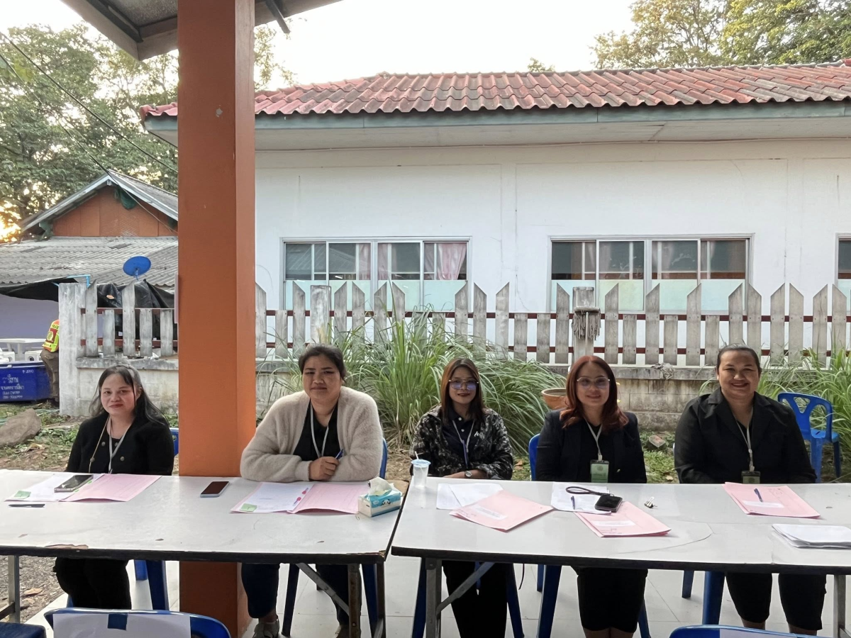 ประมวลภาพบรรยากาศการส่งมอบหีบบัตรหลังการลงคะแนนเสียงเลือกตั้งสมาชิกสภาและนายกองค์การบริหารส่วนตำบลอุดมทรัพย์