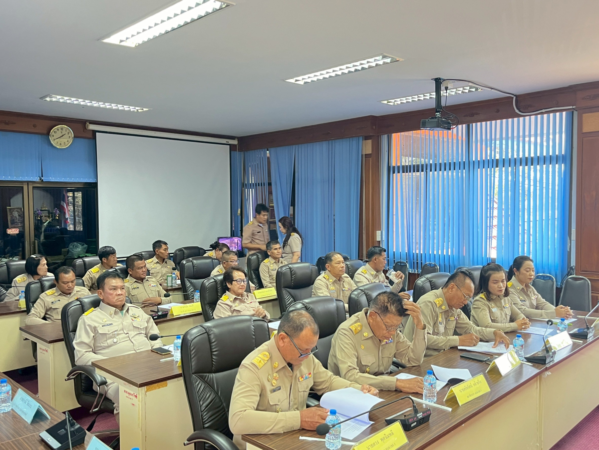 ประชุมสภาองค์การบริหารส่วนตำบลอุดมทรัพย์ ครั้งแรก