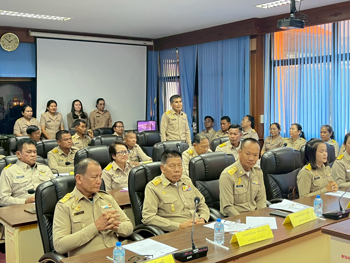 ประชุมสภาองค์การบริหารส่วนตำบลอุดมทรัพย์ ครั้งแรก