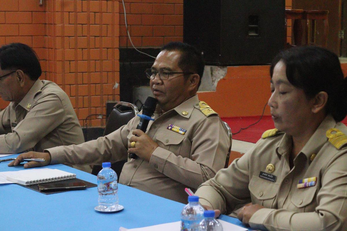 ประชุมเพื่อเตรียมความพร้อมประเพณีสู่ขวัญข้าว และการแนะนำผู้บริหารใหม่ พร้อมมอบนโยบายให้กับพนักงานส่วนตำบล พนักงานจ้าง 