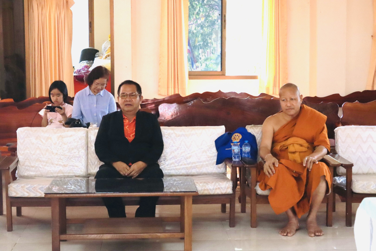 พิธีเปิดโครงคนอุดมทรัพย์สุขภาพดีด้วยวิถีการแพทย์แผนไทย และสมุนไพรพื้นบ้าน