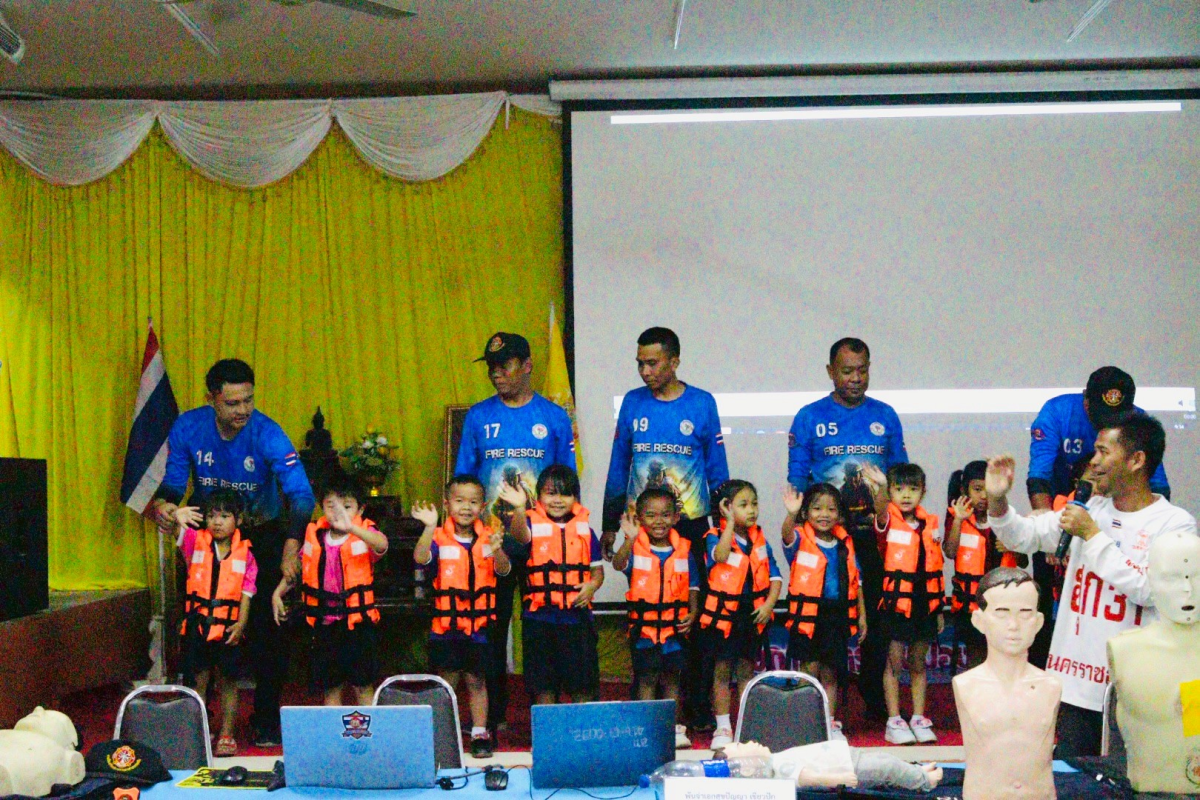 พิธีเปิดโครงการเฝ้าระวังป้องกันเด็กจมน้ำ ศูนย์พัฒนาเด็กเล็กในตำบลอุดมทรัพย์ ประจำปีงบประมาณ พ.ศ. 2569