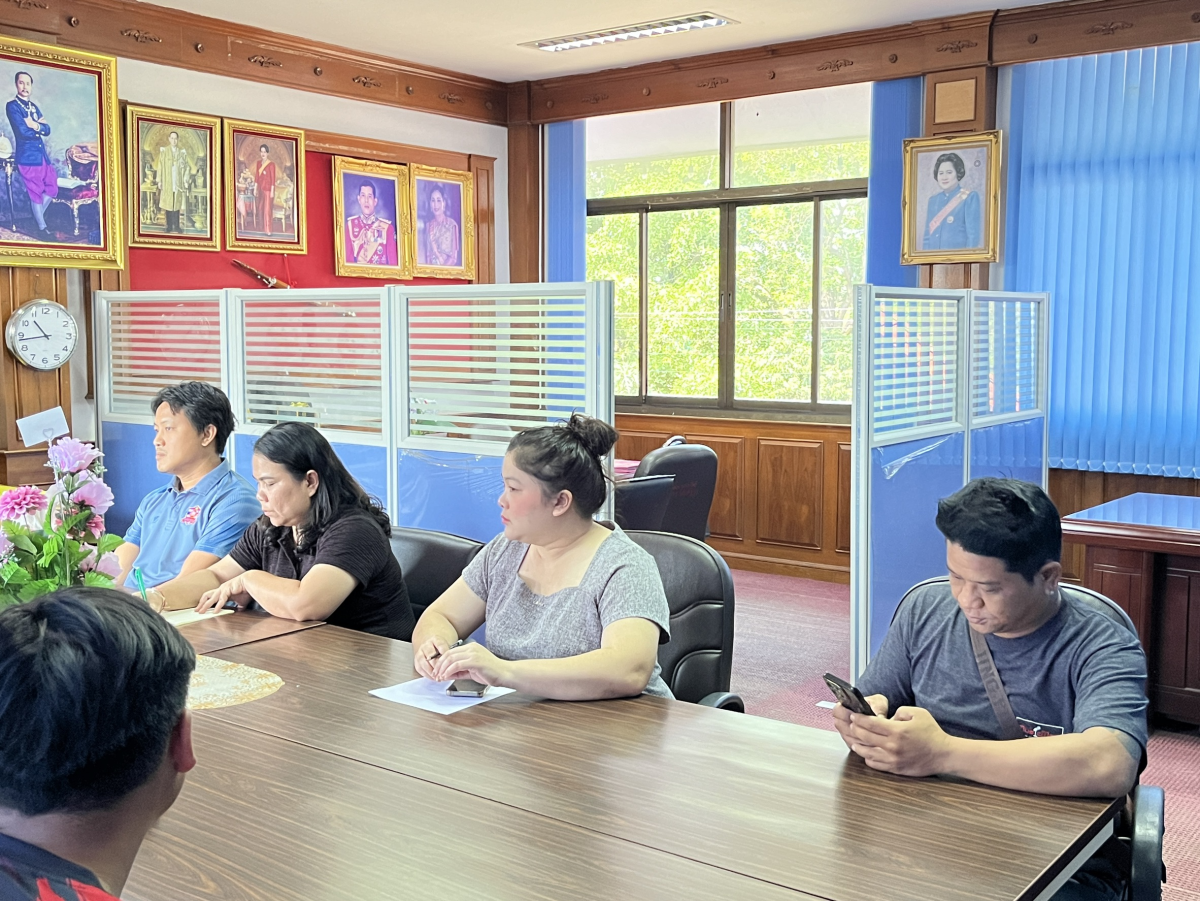 ประชุมชี้แจ้งการปฏิบัติงานของพนักงานกู้ชีพ กองสาธารณสุขและสิ่งแวดล้อม 