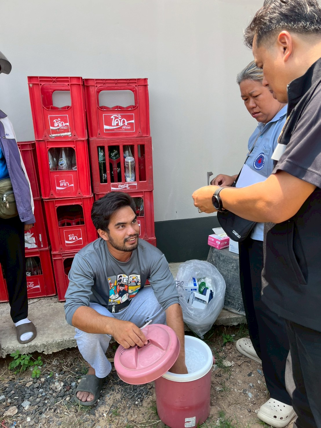 พิธีเปิดการฝึกอบรมให้ความรู้เกี่ยวกับโรคพิษสุนัขบ้า เพื่อเตรียมความพร้อมแก่บุคลากรและผู้นำชุมชนในการออกฉีดวัคซีนป้องกันโรคพิษสุนัขบ้าให้สุนัขและแมว ตามโครงการ "สัตว์ปลอดโรค คนปลอดภัยจากโรคพิษสุนัขบ้า