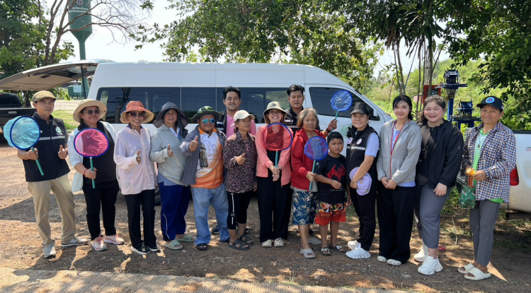 กิจกรรมศึกษาความต้านทานของยุงต่อสารเคมีในพื้นที่เสี่ยงสูง โดยดำเนินการเก็บตัวอย่างลูกน้ำยุงลาย ในพื้นที่หมู่บ้านหัวเขาทอง ม.15 