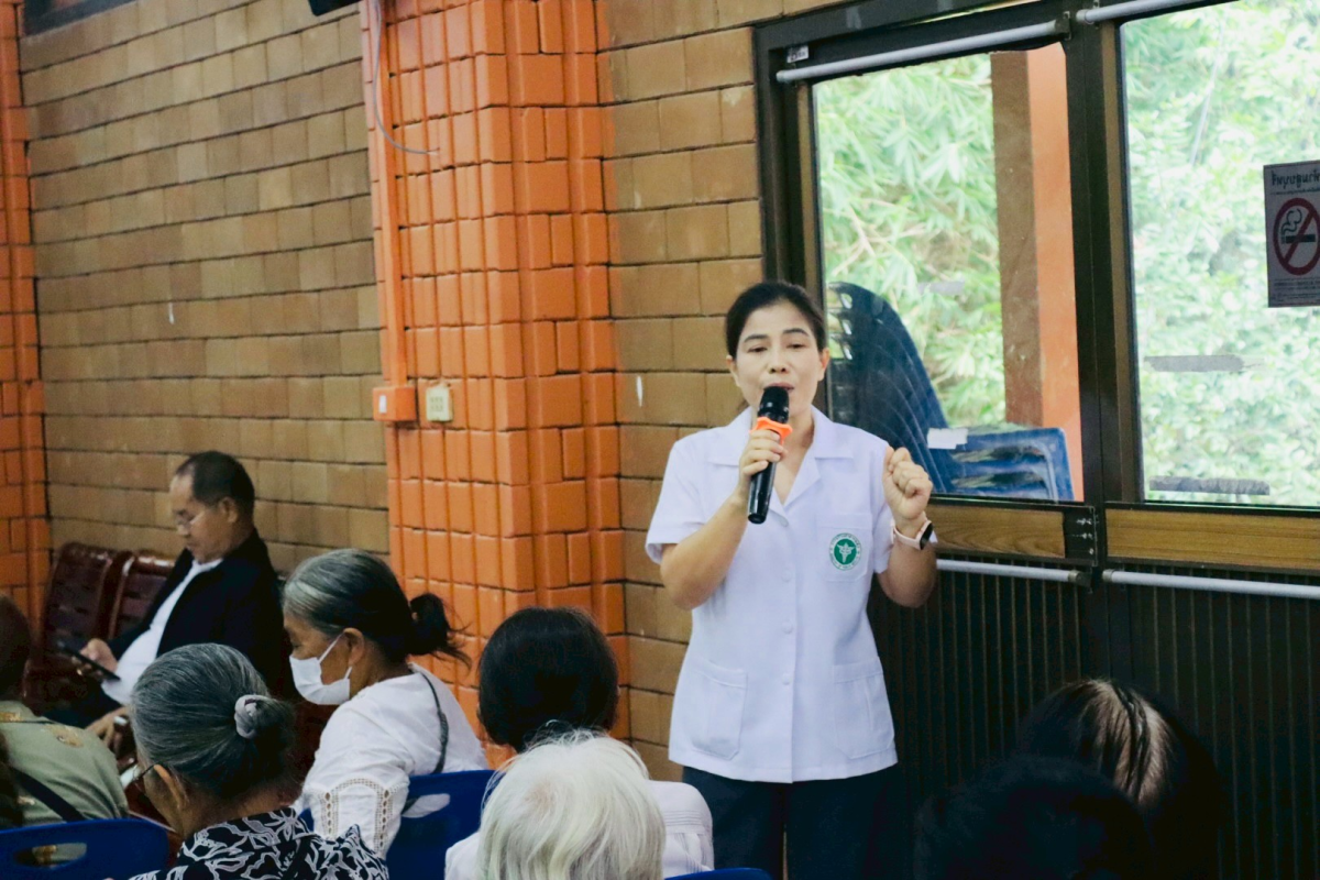พิธีเปิดโครงการพัฒนาคุณภาพชีวิตผู้สูงอายุและคนพิการร่วมกับภาคีเครือข่ายในชุมชน "การฟื้นฟูสุขภาพผู้สูงอายุที่มีปัญหาการเคลื่อนไหวและคนพิการ อำเภอวังน้ำเขียว" 