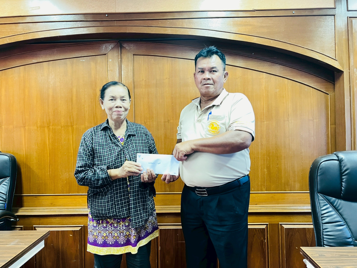 อบต.อุดมทรัพย์ มอบเงินช่วยเหลือผู้ประสบภัยพิบัติกรณีฉุกเฉิน เหตุวาตภัย ประจำปีงบประมาณ พ.ศ.2569
