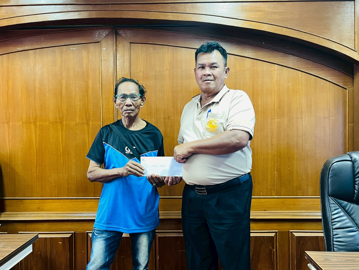 อบต.อุดมทรัพย์ มอบเงินช่วยเหลือผู้ประสบภัยพิบัติกรณีฉุกเฉิน เหตุวาตภัย ประจำปีงบประมาณ พ.ศ.2569