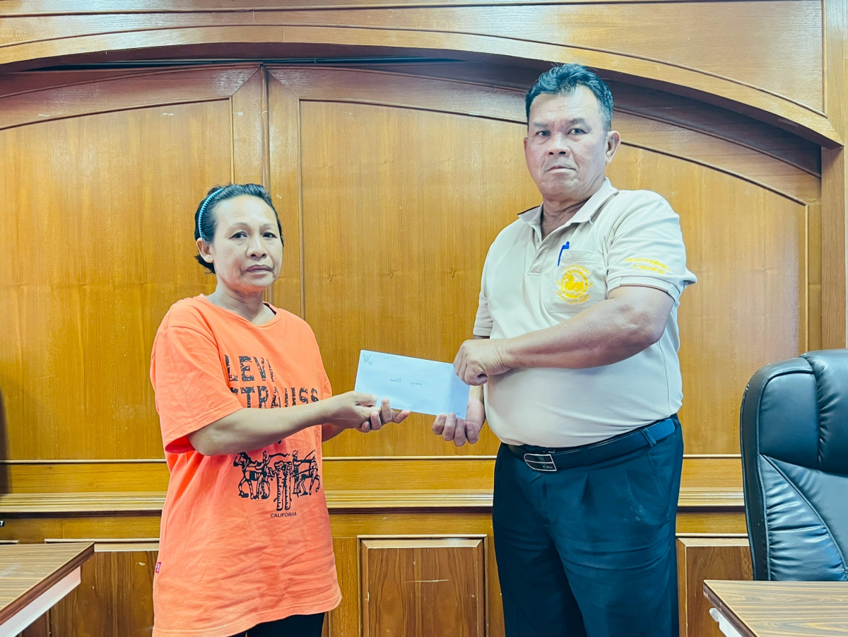 อบต.อุดมทรัพย์ มอบเงินช่วยเหลือผู้ประสบภัยพิบัติกรณีฉุกเฉิน เหตุวาตภัย ประจำปีงบประมาณ พ.ศ.2569