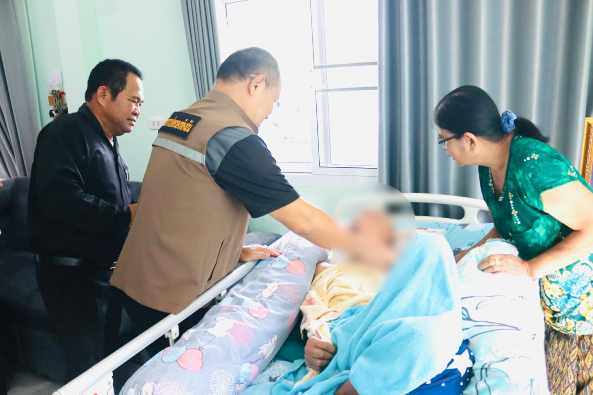 ออกพื้นที่สนับสนุนผ้าอ้อมผู้ใหญ่ แผ่นรองซับสำหรับผู้ป่วยติดเตียง ตามโครงการสนับสนุนงบประมาณหลักประกันสุขภาพระดับตำบลอุดมทรัพย์ ประจำปีงบประมาณ 2569