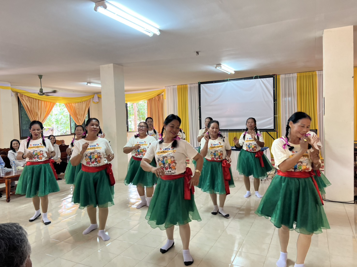 ต้อนรับคณะศึกษาดูงานจากโรงเรียนผู้สูงอายุ เทศบาลตำบลเหมือง จังหวัดชลบุรี