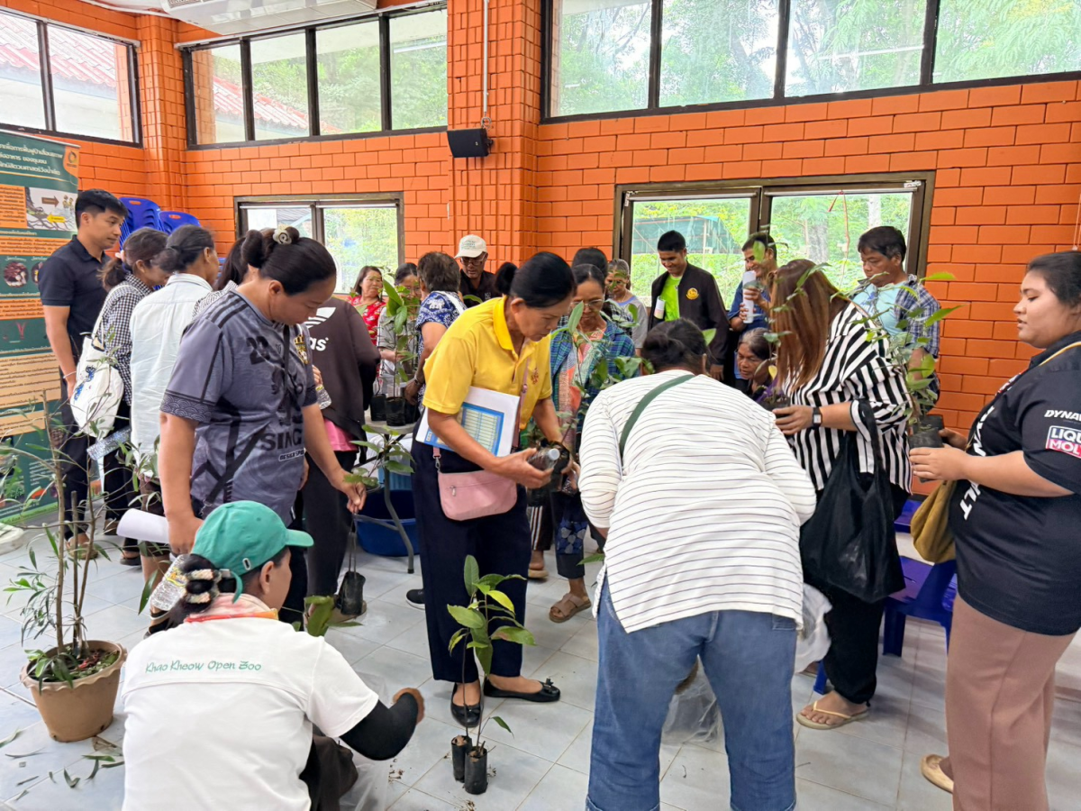 โครงการฝึกอบรมให้ความรู้เรื่องการเพาะขยายพันธุ์พืช 