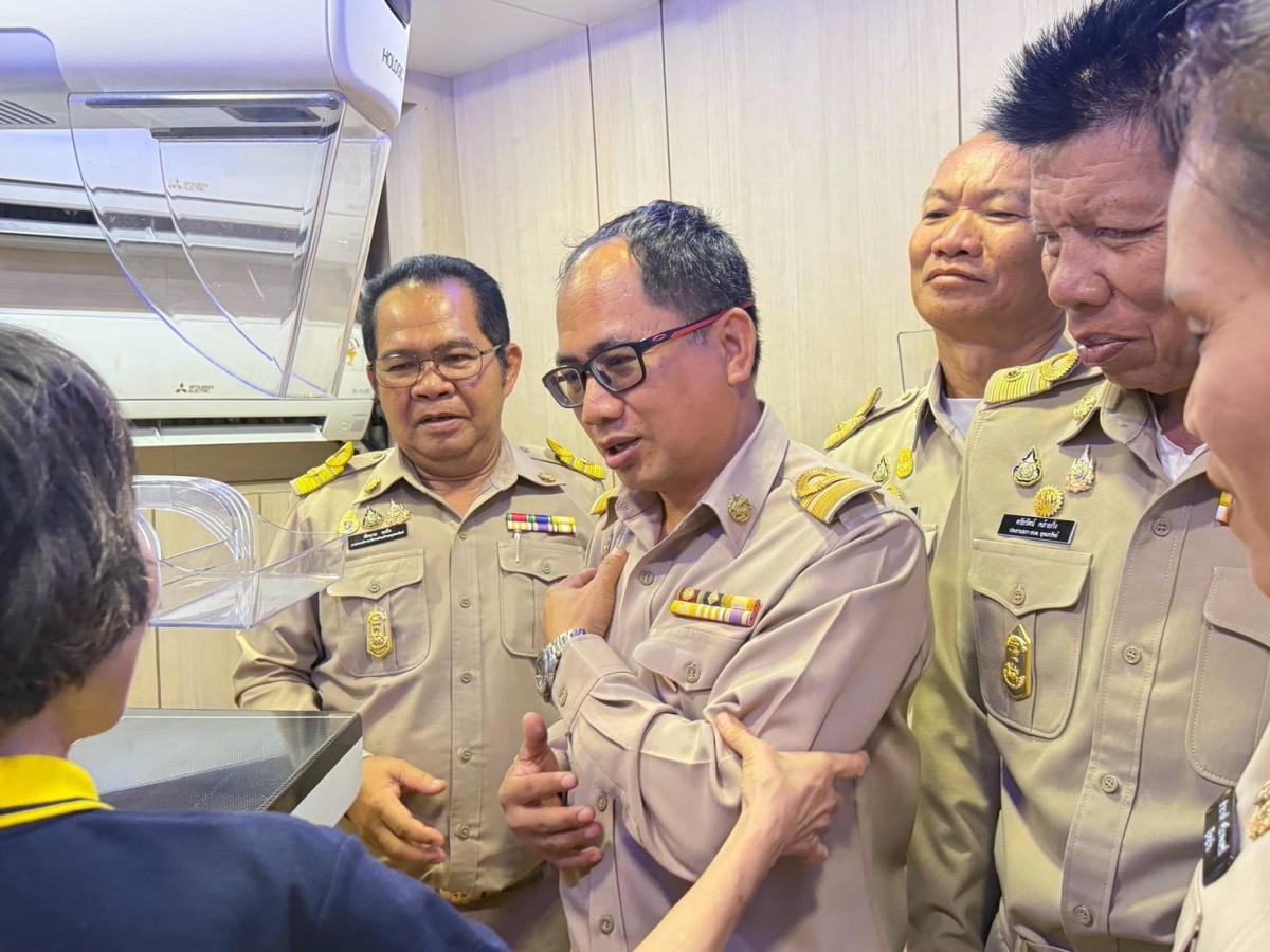 โครงการตรวจคัดกรองมะเร็งเต้านม โดยเครื่องเอกซเรย์เต้านมเคลื่อนที่  ในสตรีกลุ่มเสี่ยงและผู้ด้อยโอกาส และโครงการคัดกรองมะเร็งนรีเวช ประจำปีงบประมาณ 2569 
